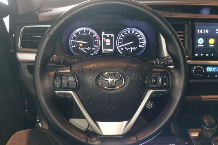 Used Toyota Highlander 2018 2.0T Four-Wheel Drive Luxury Edition 7 Seats China V Emission Standard
