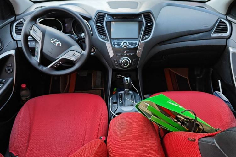 Used Hyundai Santa Fe 2015 2.0T Automatic Two-Wheel Drive Smart Version 5 Seats
