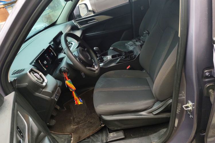 Used Great Wall King Kong Poer 2022 2.0T Manual Diesel Two-Wheel-Drive Entrepreneurial Long-Box Version GW4D20M Left Front Seat