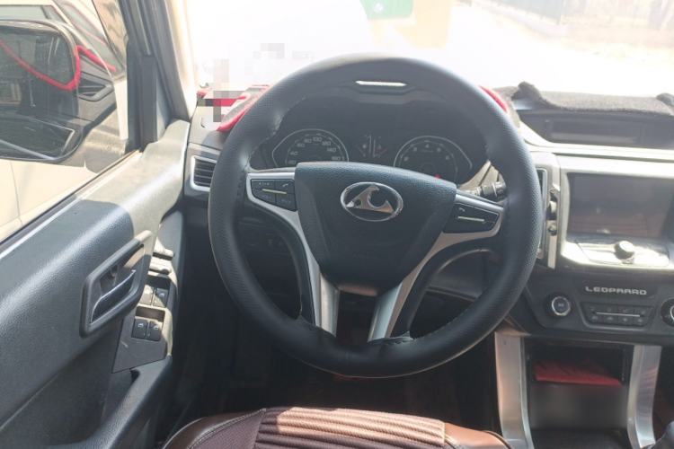 Used Leopaard Q6 2015 2.4L Manual 4x4 Excellence Edition
