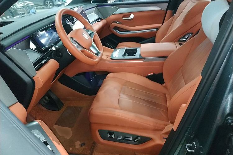 Used BYD Tang L 2025 DM 200KM Four-Wheel Drive LiDAR Flagship Model
