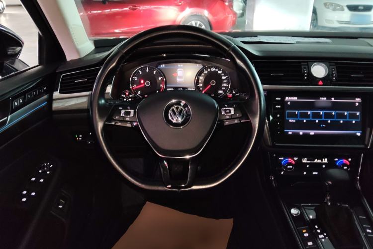 Used Volkswagen Phideon 2018 Revised Version 380TSI Two-Wheel Drive Business Edition
