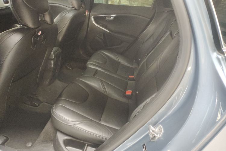 Used Volvo V40 2018 T3 Zhiyi Edition