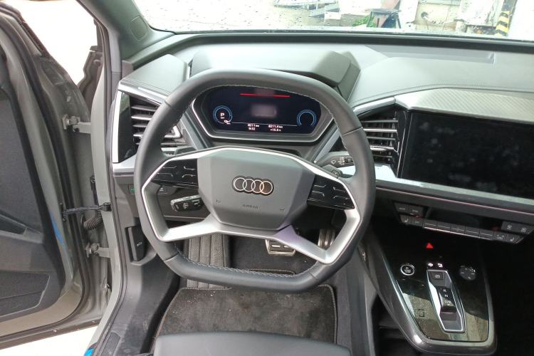 Used Audi Q4 e-tron 2024 40 e-tron Boundary Edition Steering Wheel