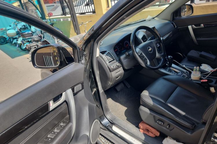 Used Chevrolet Captiva 2014 2.4L 4x4 Flagship Edition 7 Seats