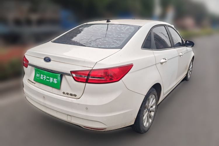 Used Ford Escort 2015 1.5L Manual Fashion Edition