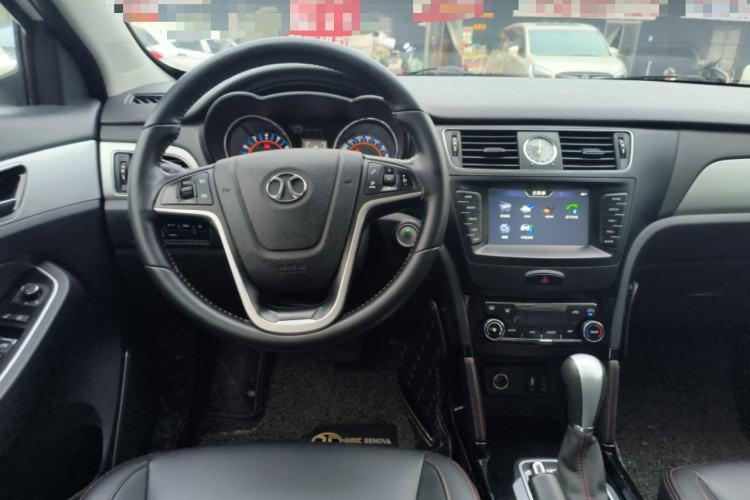 Used BAIC Senova X55 2016 1.5T CVT Elite Edition Steering Wheel