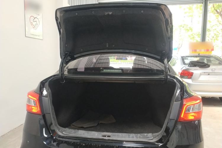 Used Nissan Sylphy 2019 Classic 1.6XE CVT Comfort Edition Trunk