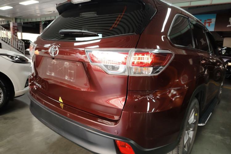 Used Toyota Highlander 2017 2.0T Four-Wheel Drive Luxury Edition 7 Seats