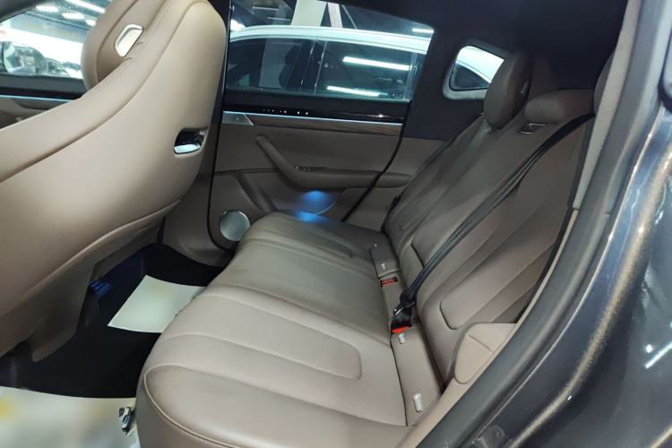 Used Hima Luxeed R7 2025 Range-Extended Version 251 km Max