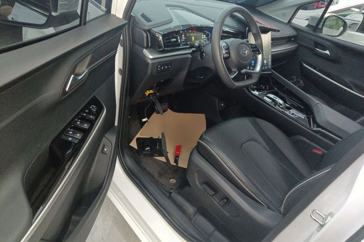 Used Hyundai Custo 2024 270TGDi LUX Prestige Edition
