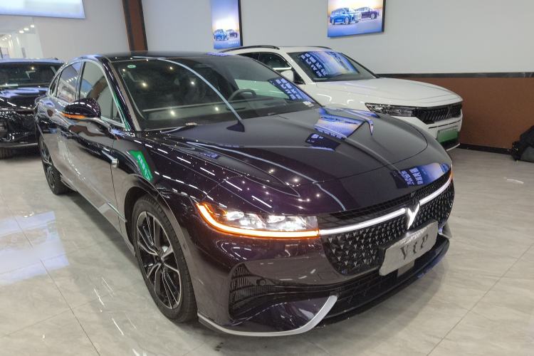 Used VOYAH PASSION 2024 PHEV Four-Wheel Drive Ultra-Long Range Flagship Model Front Right 45 Deg