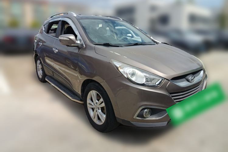 Used Hyundai ix35 2010 2.0L Automatic Two-Wheel Drive Elite Edition GLS Front Right 45 Deg