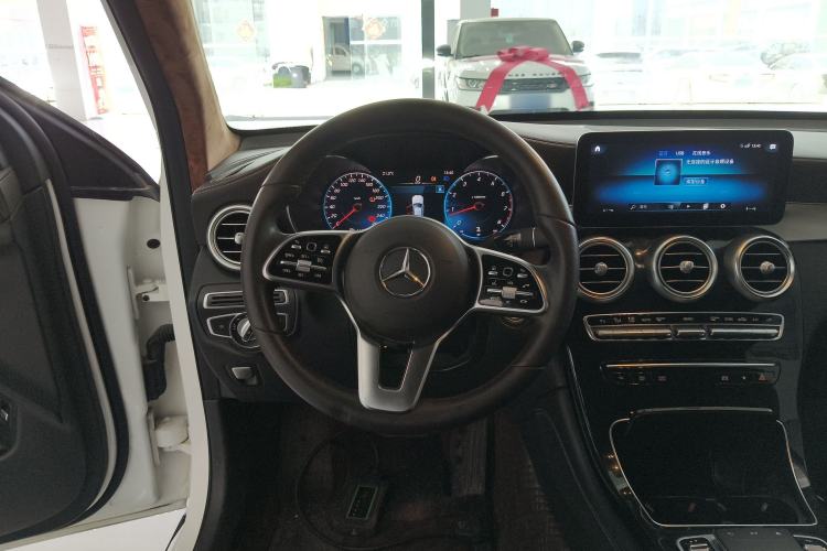Used Mercedes-Benz GLC 2021 GLC 260 L 4MATIC Dynamic Edition Steering Wheel