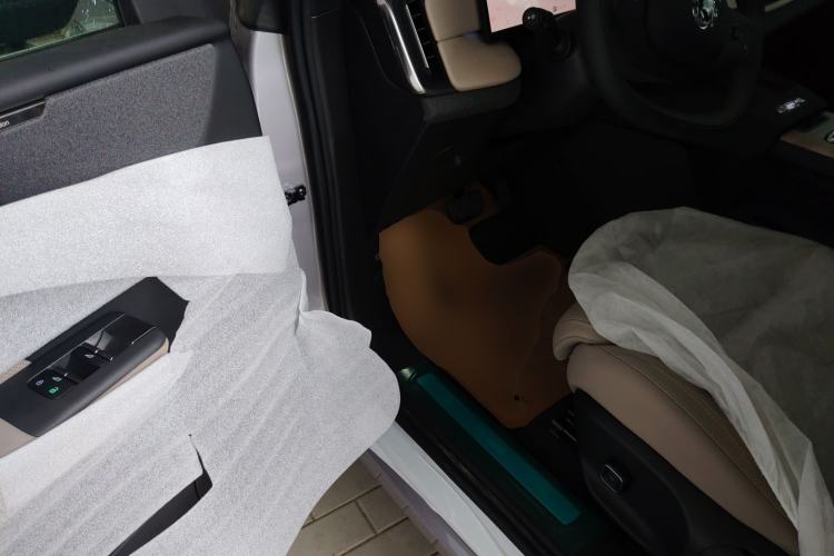 Used Volvo XC70 Plug-in Hybrid 2026 Model Four-Wheel Drive Long-Range Plus Driver Seat