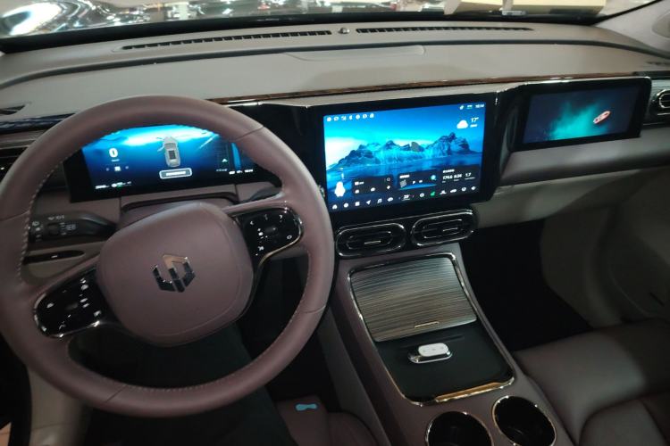 Used Leapmotor C11 2023 Pure Electric 580 All-Wheel-Drive Performance Edition Center Console