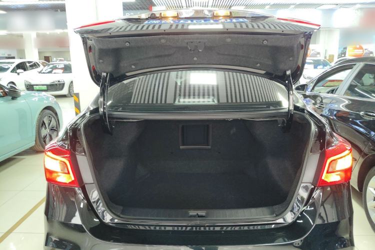 Used Nissan Sylphy 2022 Classic 1.6XL CVT Luxury Edition Trunk