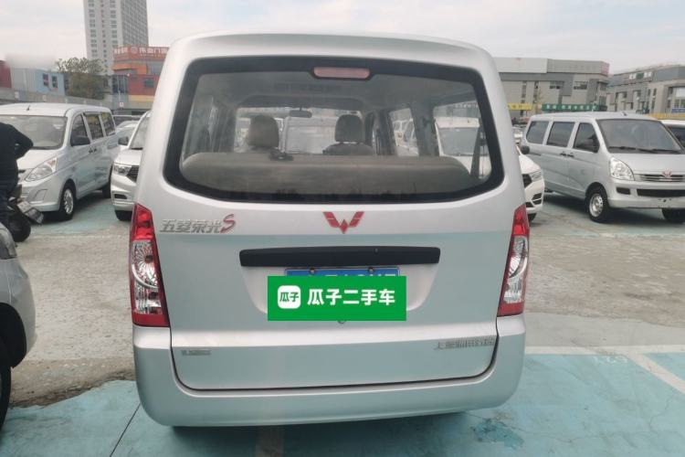 Used Wuling Rongguang S 2021 1.2L Base Model 7-Seater LSI