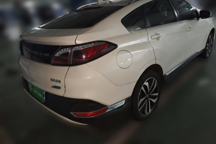 Used Venucia T90 2018 2.0L CVT Smart Connect Luxury Edition China V Standard
