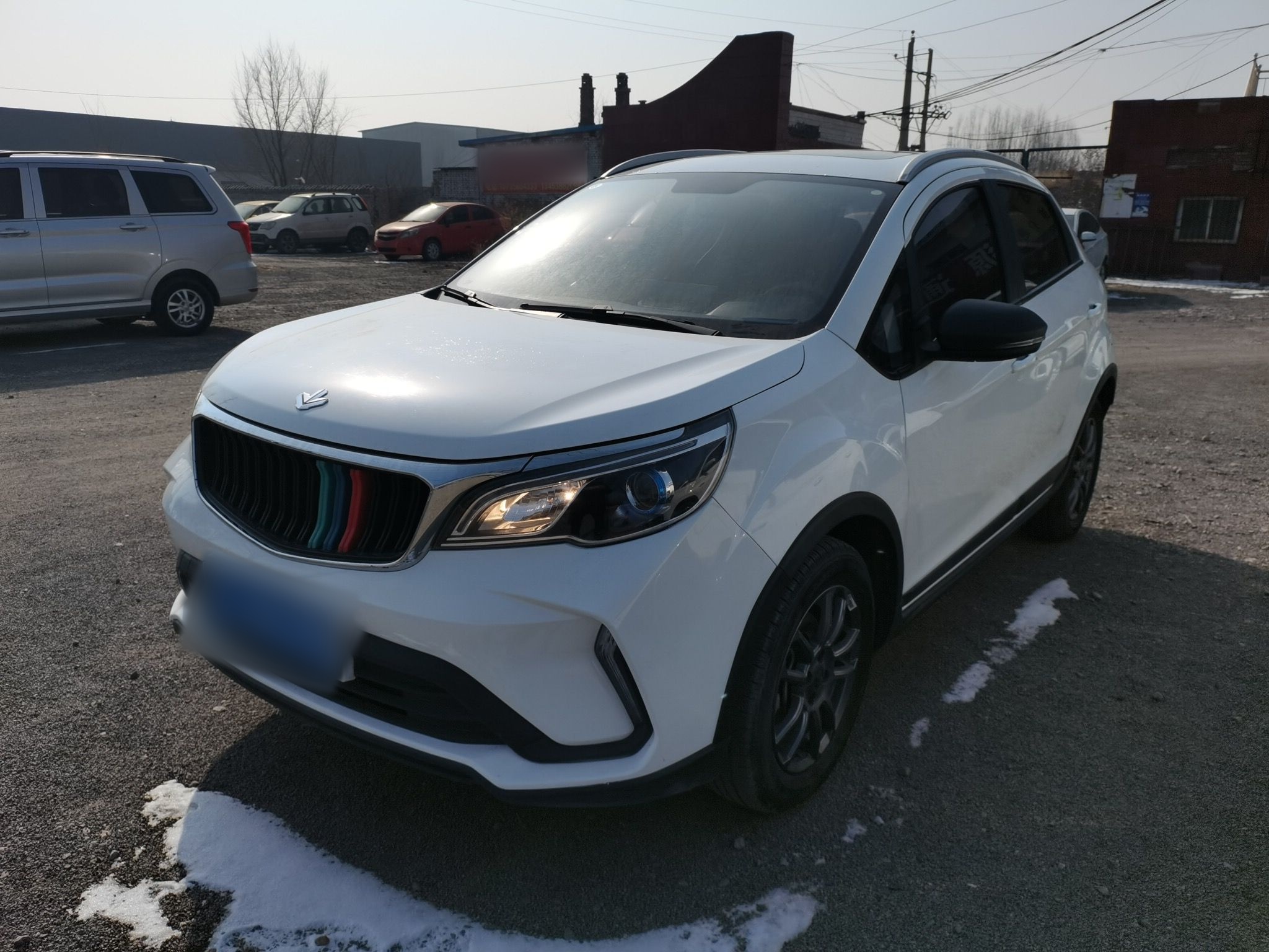 Под передней частью автомобиля