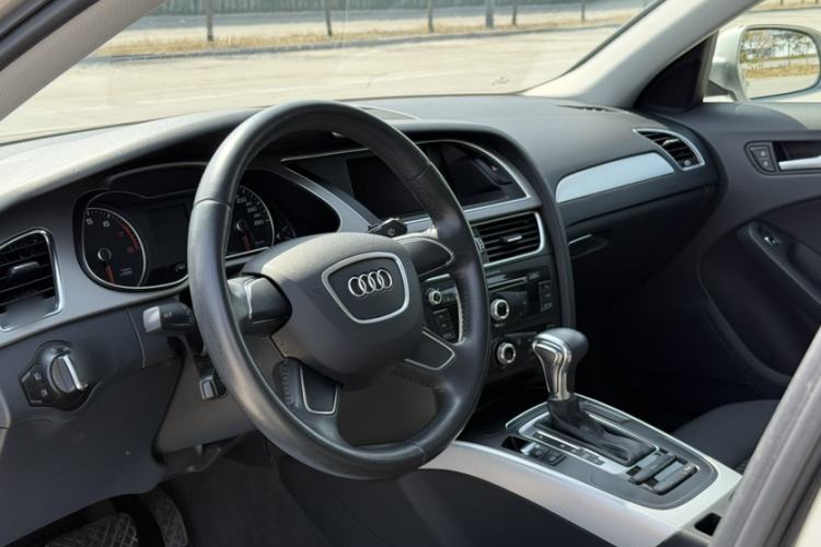 Used Audi A4L 2016 30 TFSI Collector's Edition Automatic Comfort Model