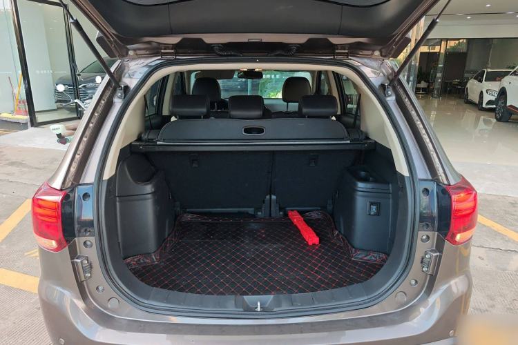 Used Mitsubishi Outlander 2019 2.0L Two-Wheel Drive Comfort Edition 5 Seats China VI Standard
