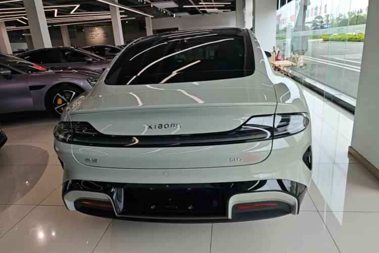 Used Xiaomi Auto SU7 2024 Four-Wheel Drive Ultra-Long Range Advanced Intelligent Driving Max Edition