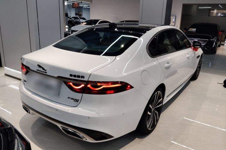 Used Jaguar XFL 2024 2.0T P300 Four-Wheel Drive Flagship Sport Gold Edition