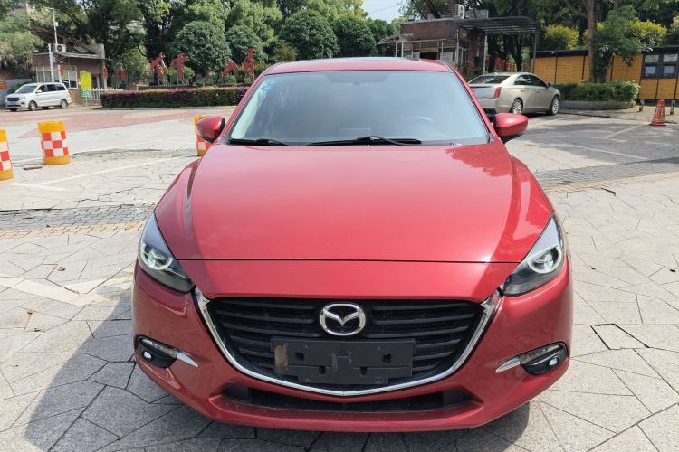 Used Mazda 3 Axela 2017 Sedan 1.5L Automatic Luxury Model China VI Standard
