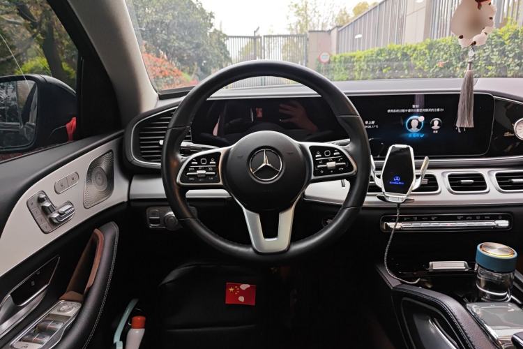 Used Mercedes-Benz GLE 2022 GLE 350 4MATIC Coupe SUV Luxury Model Steering Wheel