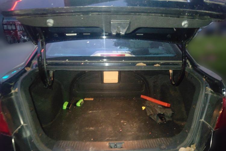 Used CHANGAN Eado 2015 1.6L Manual Luxury Model China IV Standard Trunk