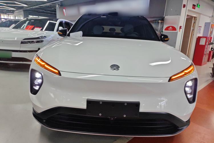 Used Nio ES6 2024 75 kWh Front