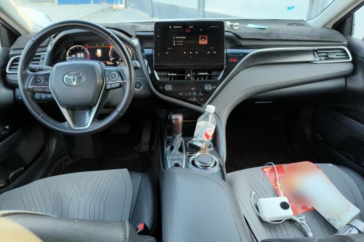 Used Toyota Camry 2021 2.5G Luxury Edition Center Console