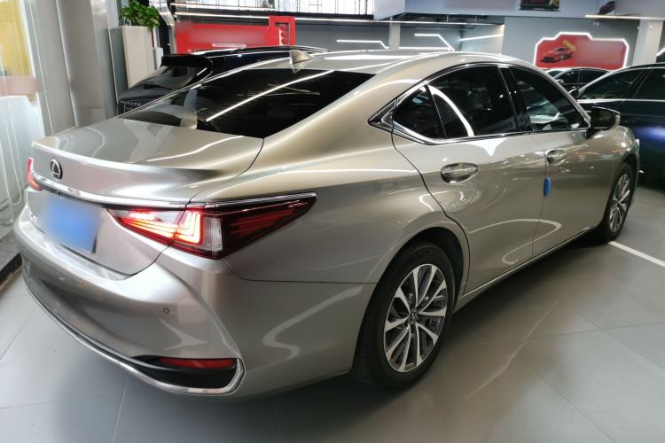Used Lexus ES 2021 200 Excellence Edition