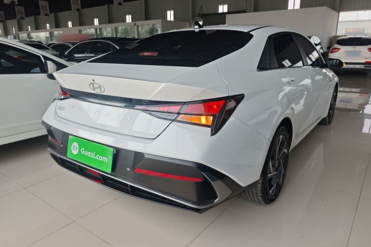 Used Hyundai Elantra 2023 1.5L CVT GLX Elite Edition Rear Right 45 Deg