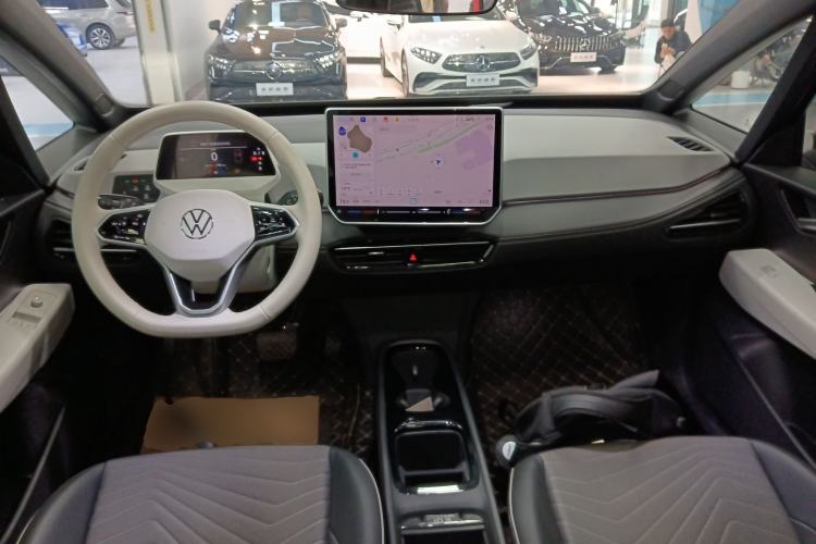 Used Volkswagen ID.3 2025 Smart Model Outstanding Oxygen Edition
