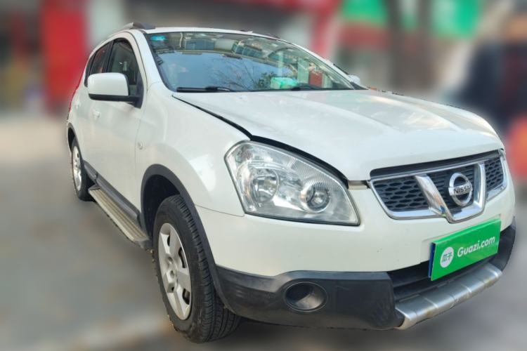 Used Nissan Qashqai 2011 1.6XE Wind 5MT 2WD Front Right 45 Deg