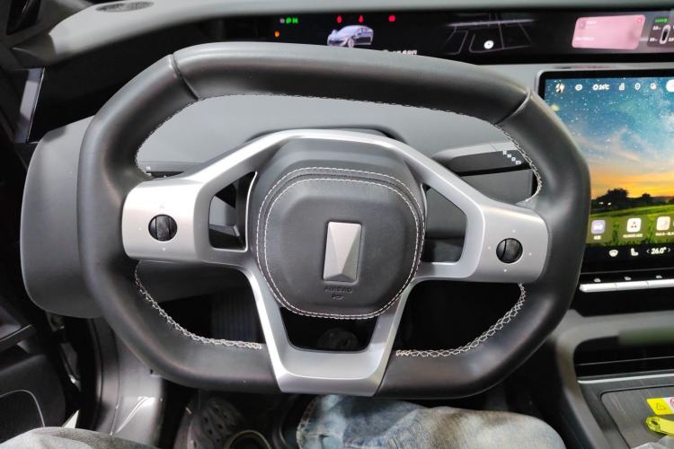 Used Avatr 12 2025 Ultra Extended-Range Edition
