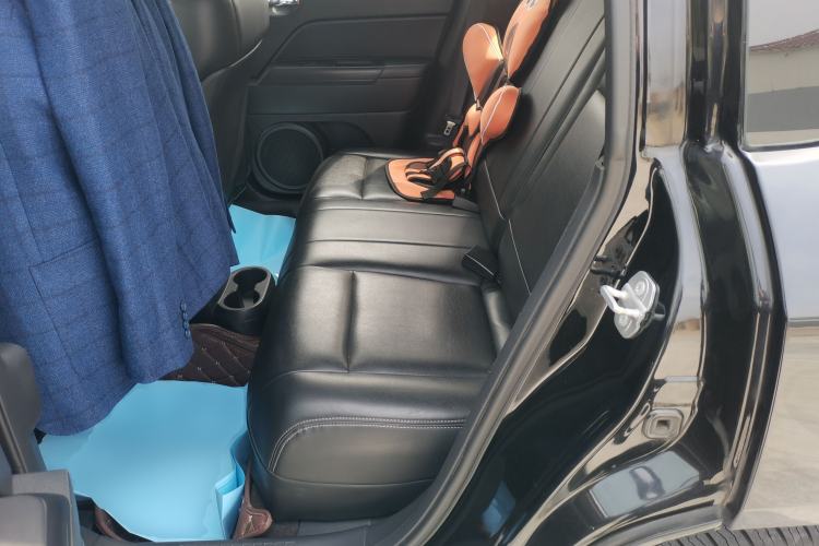 Used Jeep Compass 2015 2.0L two-wheel drive sport version