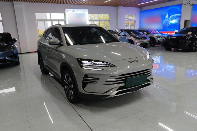 Used BYD Song PLUS New Energy 2025 DM-i 112KM Prestige Model Front Right 45 Deg