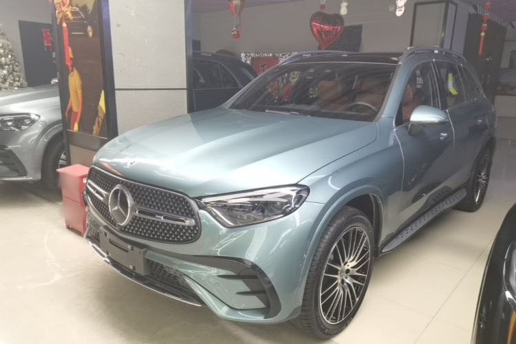 Used Mercedes-Benz GLC 2025 GLC 300 L 4MATIC Luxury Model 5 Seats