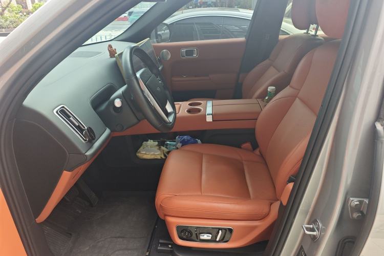 Used Li Auto L8 2023 Pro Model
