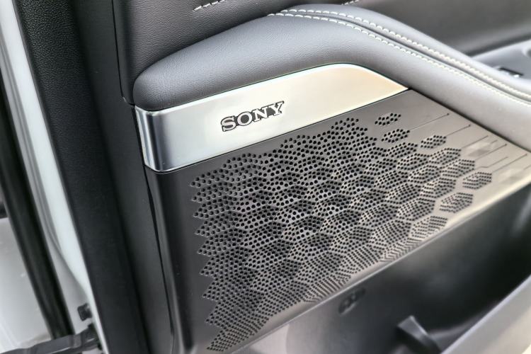 Used CHANGAN UNI-K 2024 2.0T Two-Wheel Drive YueShang Trim Interior 11