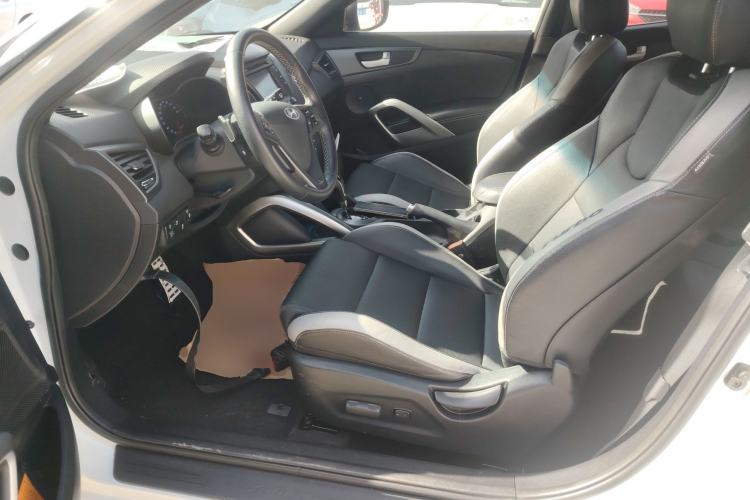 Used Hyundai Veloster 2015 1.6T Automatic Prestige Edition
