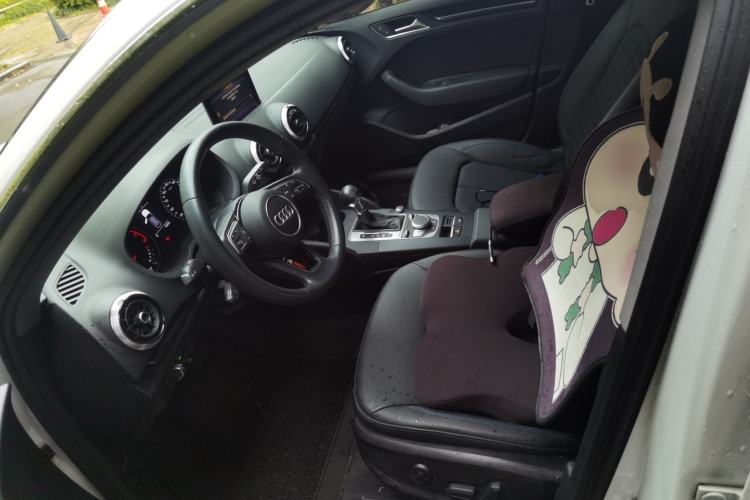 Used Audi A3 2020 Sportback 35 TFSI Fashion Edition China VI Emission Standard Left Front Seat