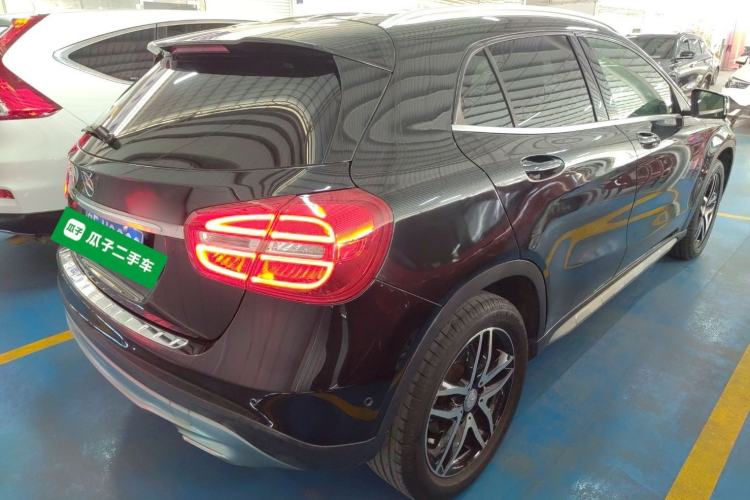 Used Mercedes-Benz GLA 2016 GLA 220 4MATIC Fashion Edition Rear Right 45 Deg