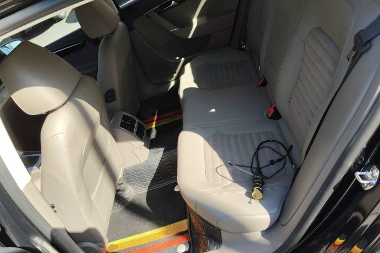 Used Volkswagen Magotan 2015 Facelift 1.8TSI Luxury Model Left Rear Seat