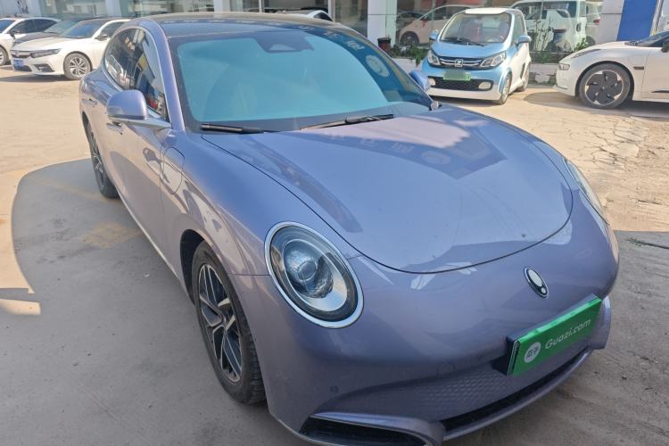 Used ORA Lightning Cat 2022 555 km Luxury Edition Front Right 45 Deg