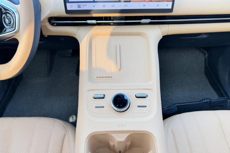 Used Geely Galaxy Galaxy Xingjian 7 EM-i 2025 120km Launch+ Version
