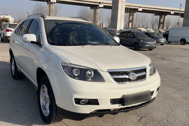Used BYD S6 2014 2.0L Manual Luxury 5-Seater